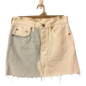 Levis Two Tone Skirt size 27